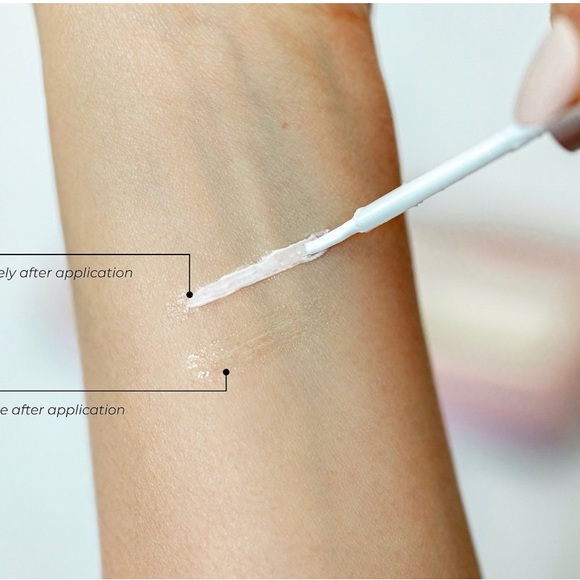 HOUSE OF LASHES Eyelash Adhesive - Picture 2 of 2